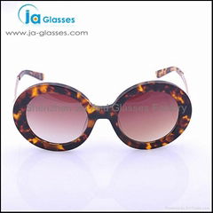 Classic Round Sunglasses Women