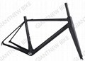 FULL CARBON ROAD BICYCLE FRAME  1