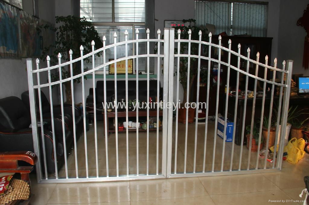 ALUMINUM FENCE 4