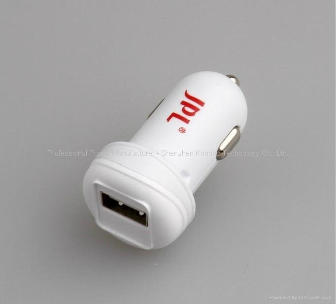 MFI / CE / FCC 5V 2.4A USB Car Charger 2
