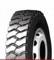 Heavy duty radial truck tyre 11.00R20 