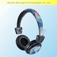 Mobile phone accessoried mobile headphone