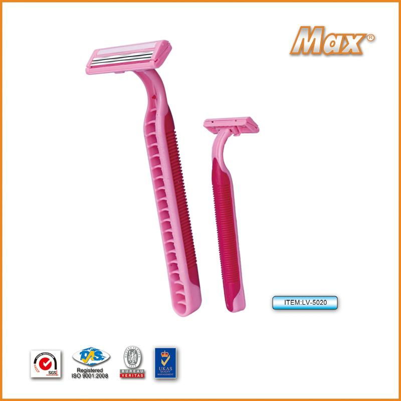 Triple Blade Razor  Classical Design Handle With Low Price 2