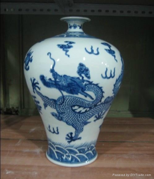 Wholesale Antique Chinese Blue And White Porcelain Vases