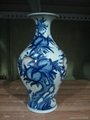 Blue and white antique chinese porcelain vases