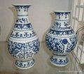 Blue and white antique chinese porcelain vases 4