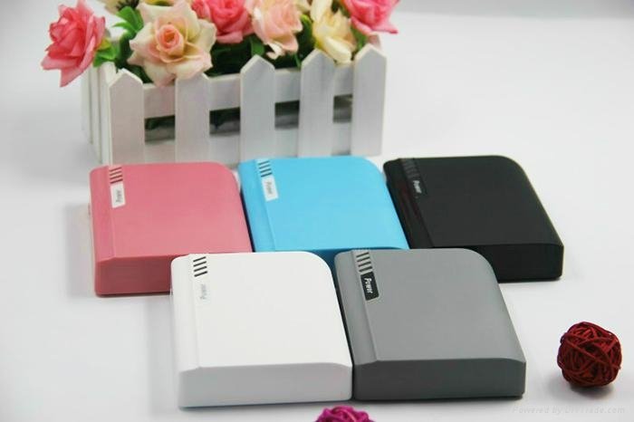 Dual Output 10400 Portable Power Bank for Smartphone 2