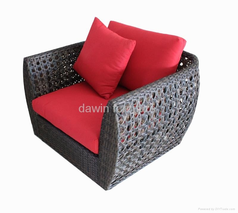PE rattan garden furniture wicker sofa sets cuhsion and back pillow  2