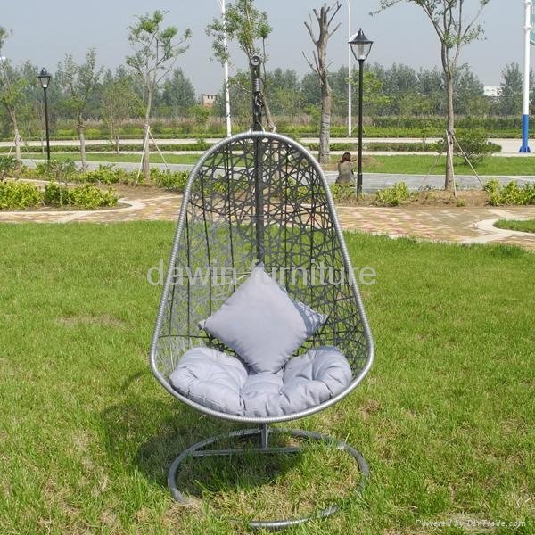 hanging rattan egg chair 4
