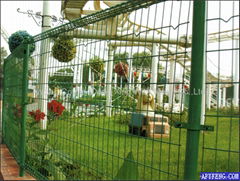 Double circle fence