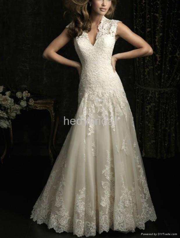 France romantic lace outlined wedding dress ruffles exquisite 2