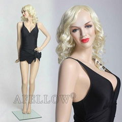 Sexy goddess Marylin Monroe mannequin 