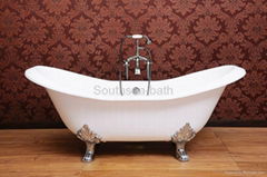 Clawfoot bathtub