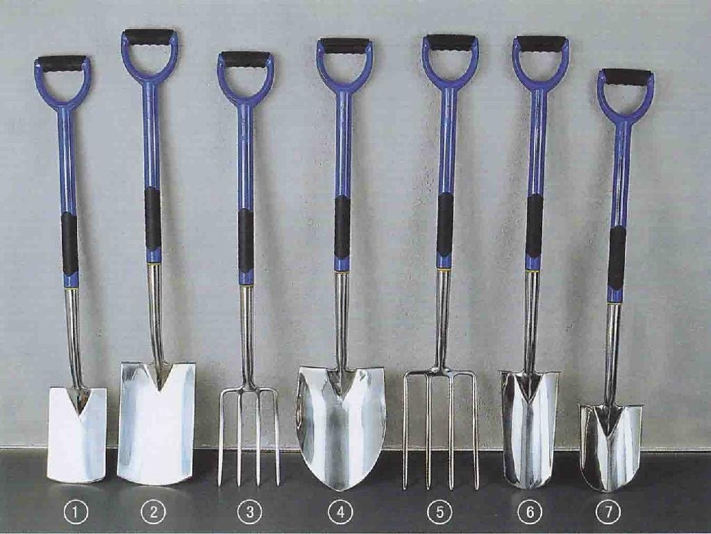 garden tools spade and fork handle 2