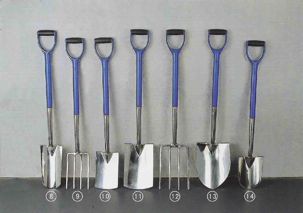 garden tools spade and fork handle 3