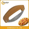 Wooden pizza cutter slicer   1