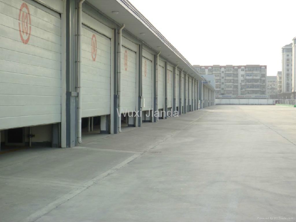 CE-approved industrial sectional door  4