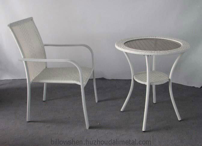 Graceful White Outdoor Garden Rattan Set 