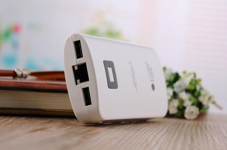 8800mAh USB Mobile Power Pack with 3G WiFi Wireless Router Emergency Charger 2