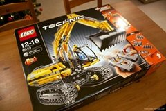 Lego 8043 Technic Motorized Excavator 