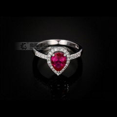 Fashion 925 Sterling Silver Ring With High Quality Red Corundum Stone