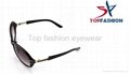 Fashionable Modern Eye Protective Sun Glasses With Large Diamond 2