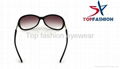 Fashionable Modern Eye Protective Sun Glasses With Large Diamond 4