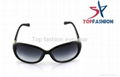 UV400 Womens Fashion Sunglasses , Round Frame Eyewear For Tourist