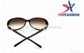 UV400 Womens Fashion Sunglasses , Round Frame Eyewear For Tourist 5