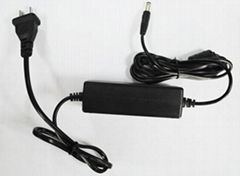 long life power adapter with high efficiency 