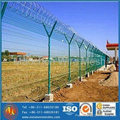 Y Shaped Fence with Barbed Wire