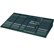 Yamaha IM824 Professional Live PA Mixer