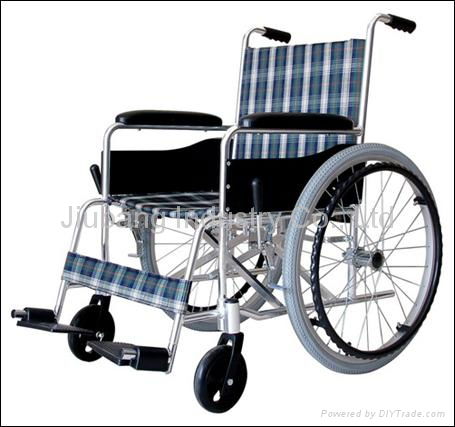 Aluminum wheelchair with oxidation aluminum frame