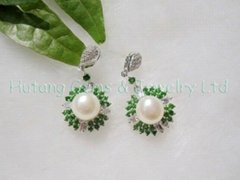 Fresh water pearl with diopside semi-precious gemstone earring in 925 silver
