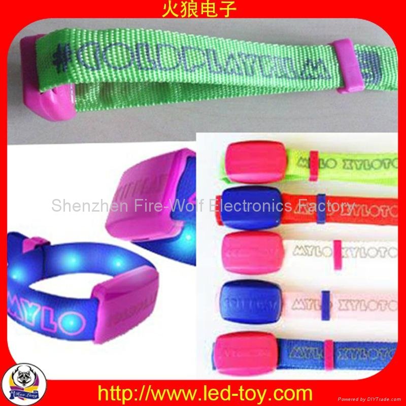 Radio controlled Led flashing glow bracelet Manufacturer and Supplier 3
