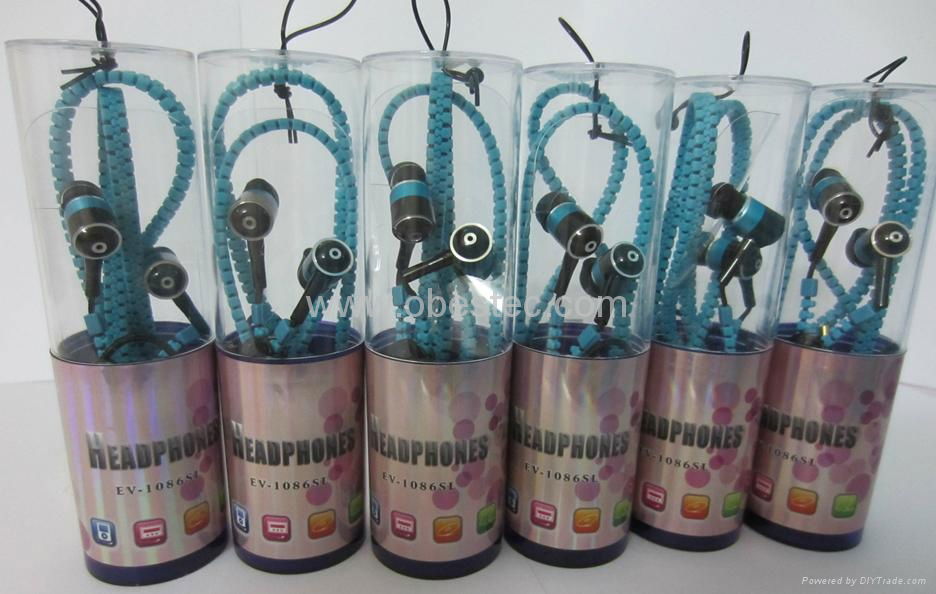 zipper headset 4