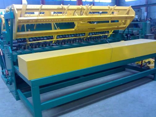 Automatic welded wire mesh machine  2