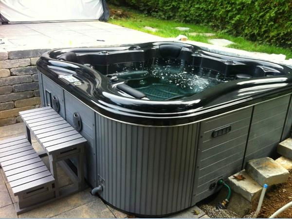 Jacuzzi Hot Tub and Spa (SR863） 