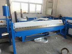 Manual folding machine