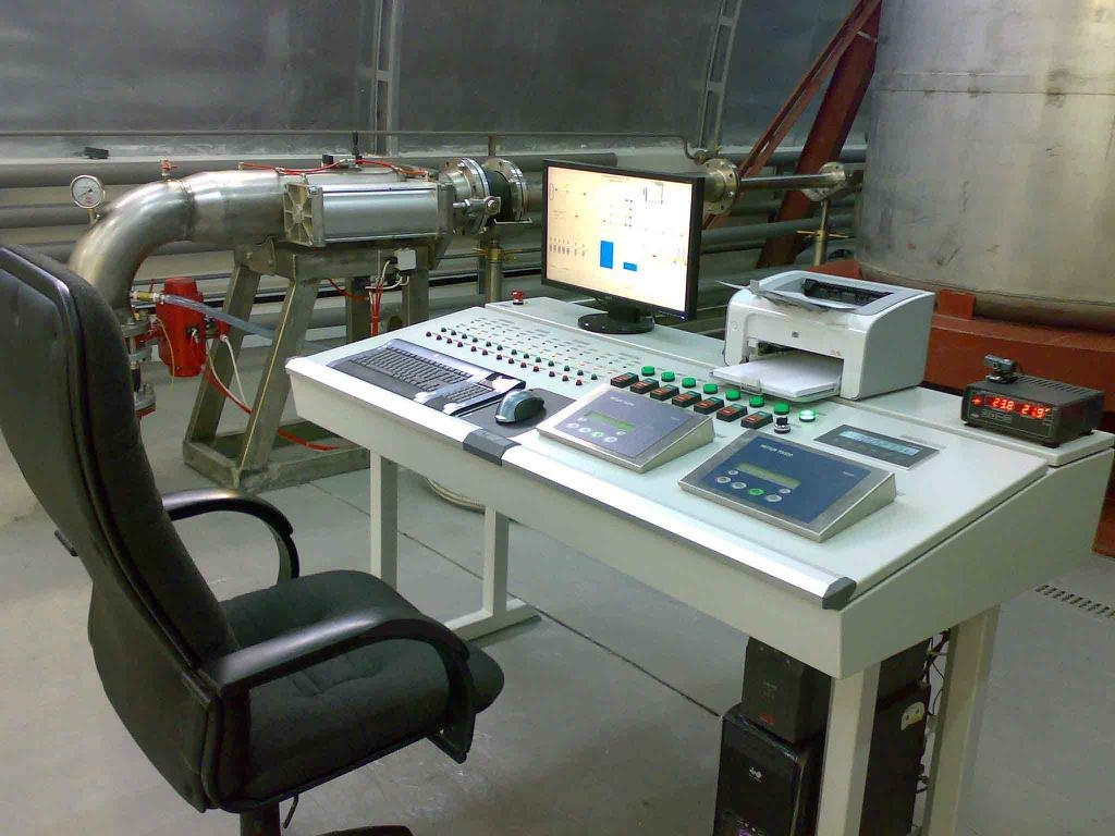 Calibration test stand of high accuracy for flowmeters (Russia