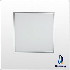 High brightness 50000 hours long life span 3022 led chip 48w led panel 600x600