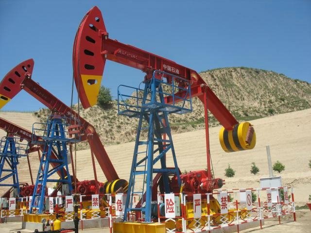 Petroleum Equipment / Pump Jack