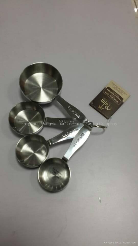 measuring cups and spoons 2