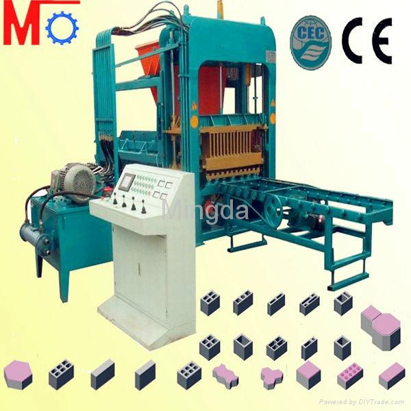 QT4-15 Concrete block making machine 2