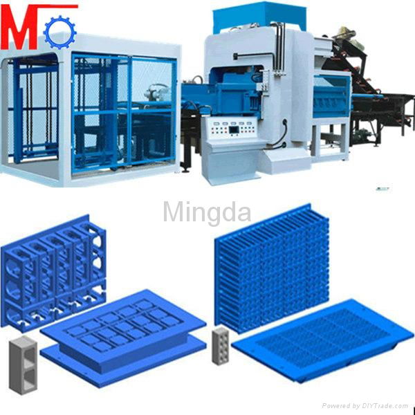 QT4-15 Concrete block making machine