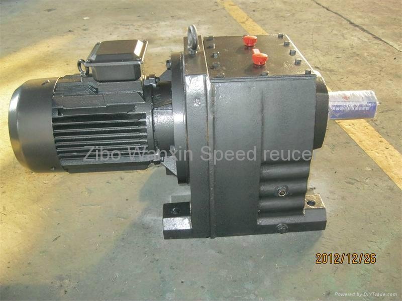 Foot-mounted solid shaft output helical R gearmotors reduction gearbox  3