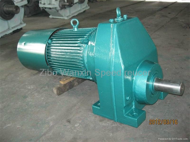 Solid shaft foot-mounted reinforced high rigidity cast iron saw helical reducer 4