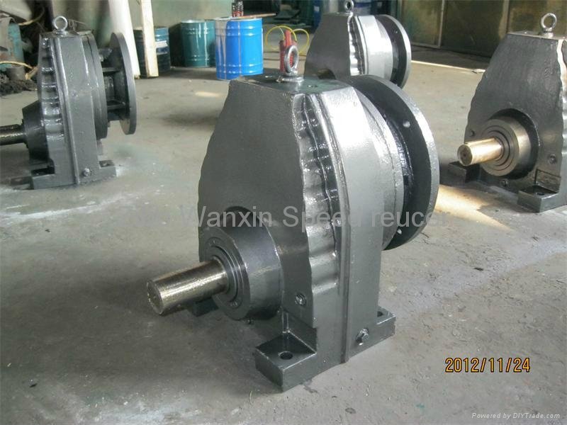 Solid shaft R series helical gear units reduction gearbox 4