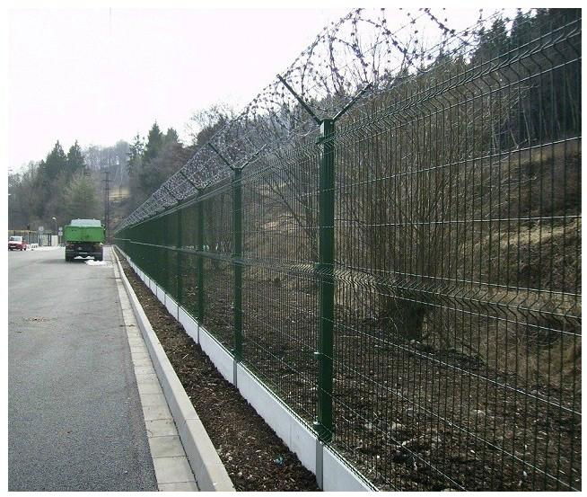 3 V Shape Fence/ Welded Wire Mesh/ Safety Fence 4