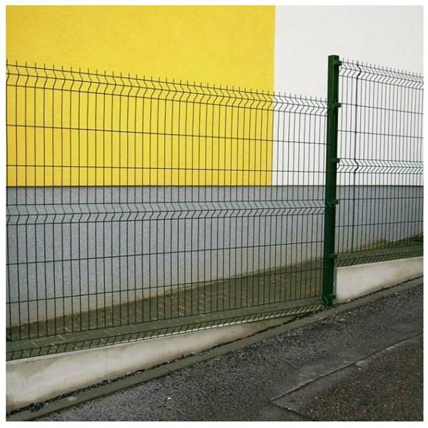 2014 Hot Sale Good Quality Welded PVC Coated Wire Mesh Fence (China Professional 4